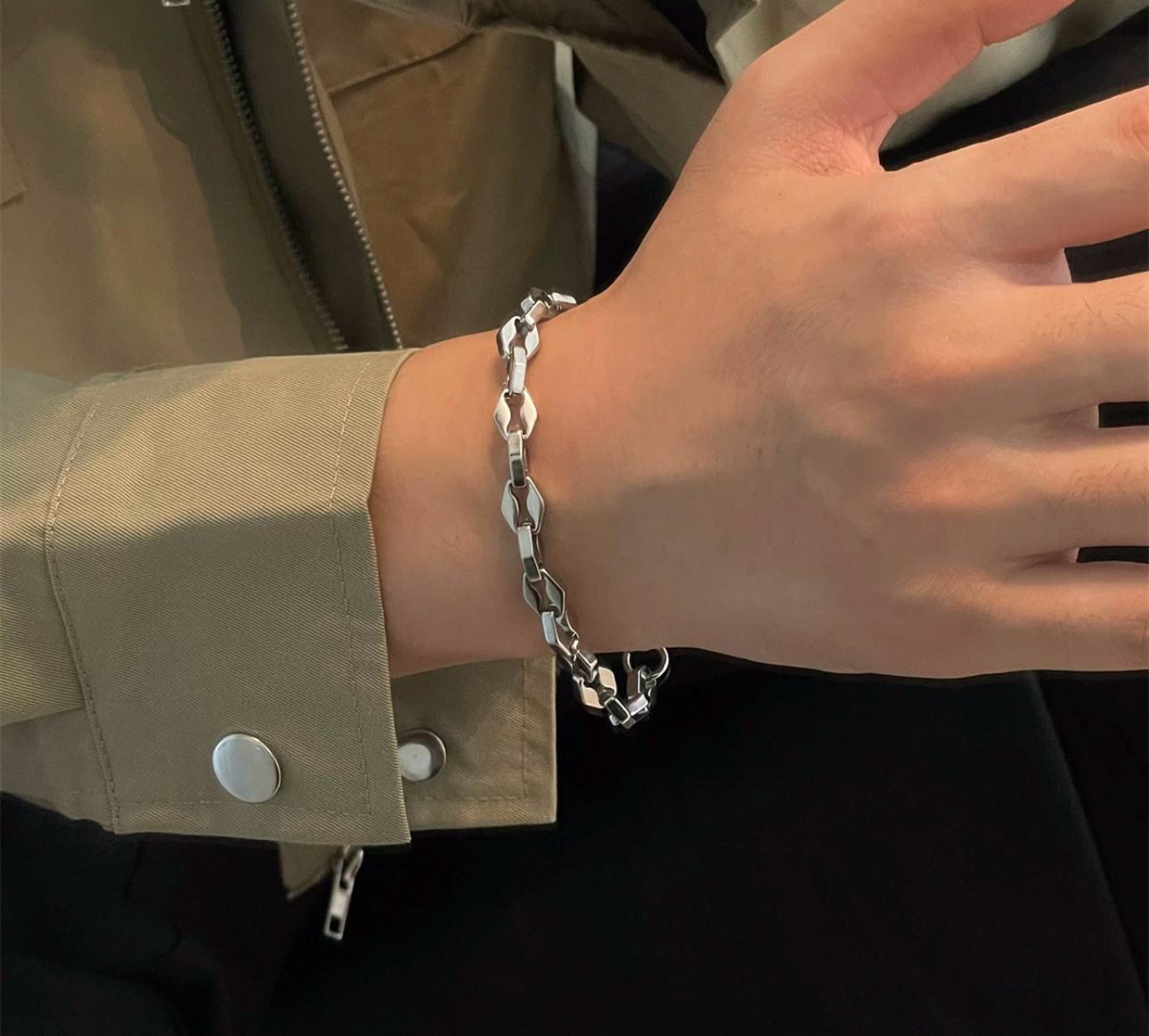 Bracelet 1.0