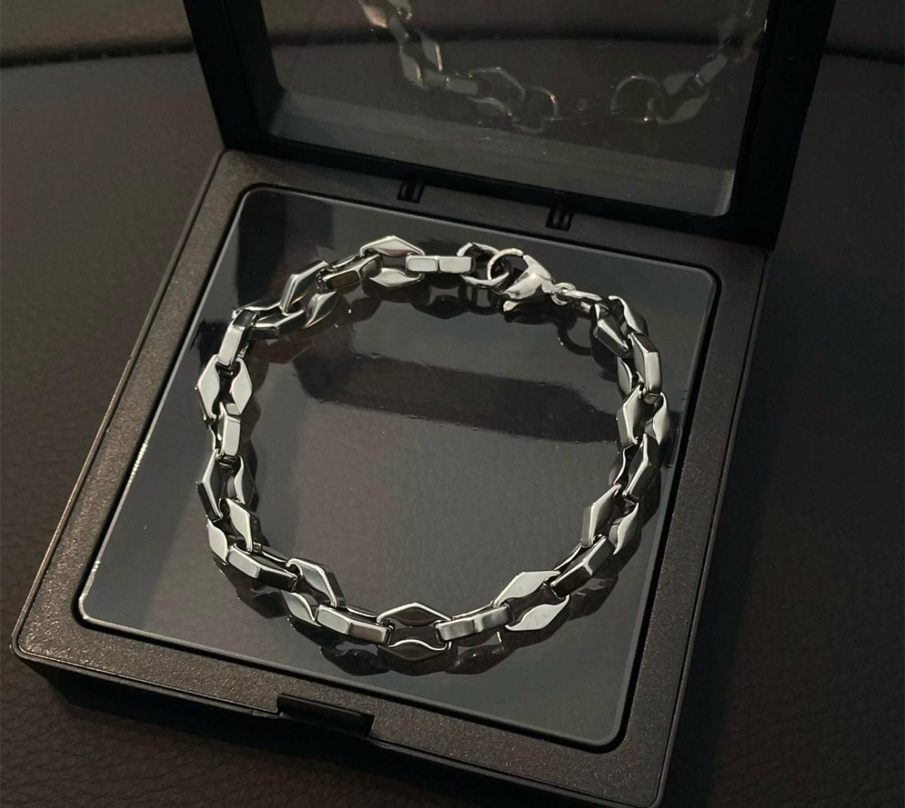Bracelet 1.0